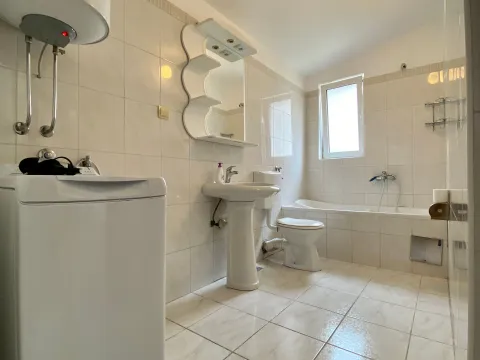 Rent, two bedroom apartment, 80m², Centar, Budva - image 12