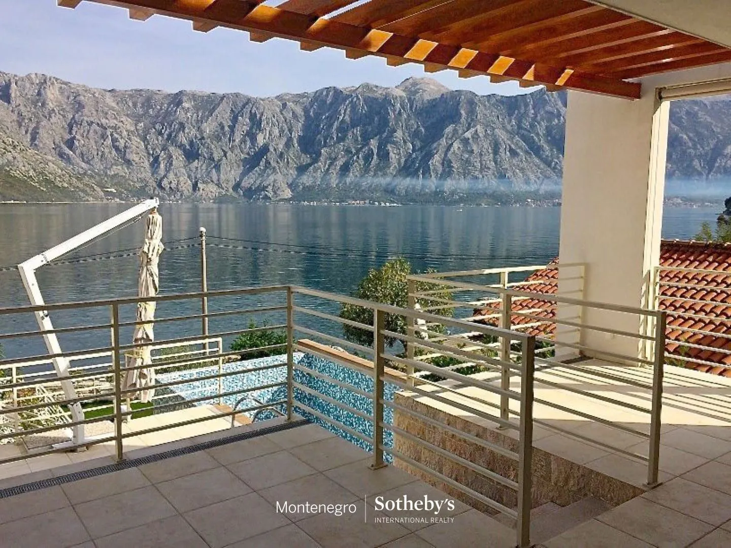 Sale, house, 326m², Stoliv, Kotor