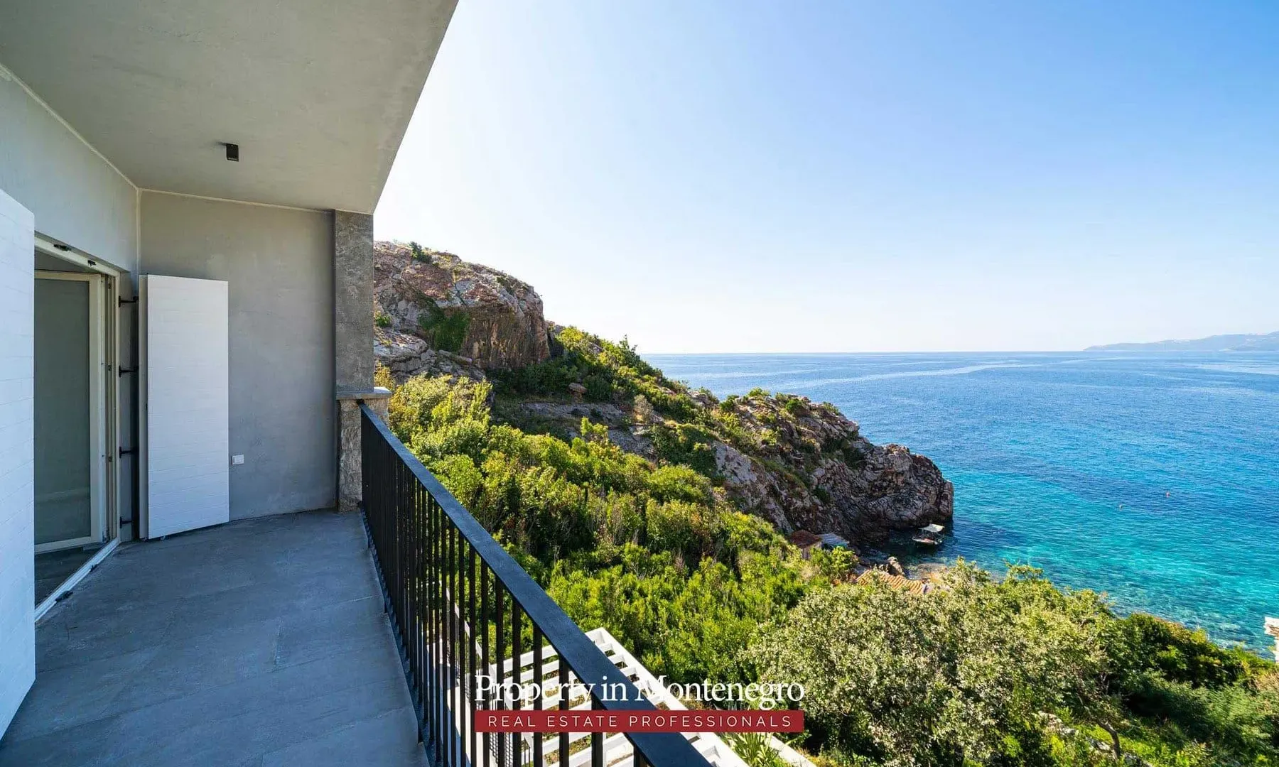 Sale, house, 310m², Rijeka Reževići, Budva