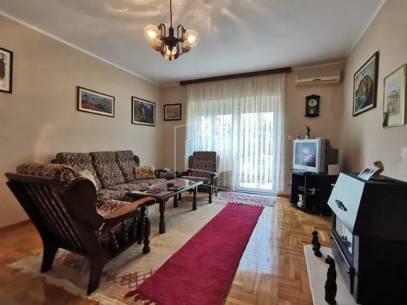Prodaja, kuća, 170m², Podgorica, Crna Gora