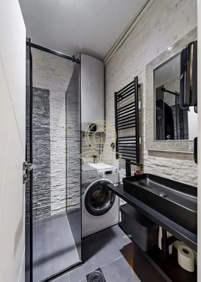 Prodaja, jednosoban stan, 42m², Vojvode Vlahovica, Beograd