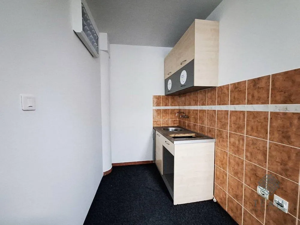 Rent, office space, 1000m², Centar, Podgorica