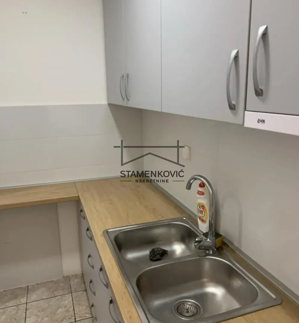 Prodaja, stan, 26m², Bulevar patrijarha Pavla, Novi Sad Sve Podlokacije