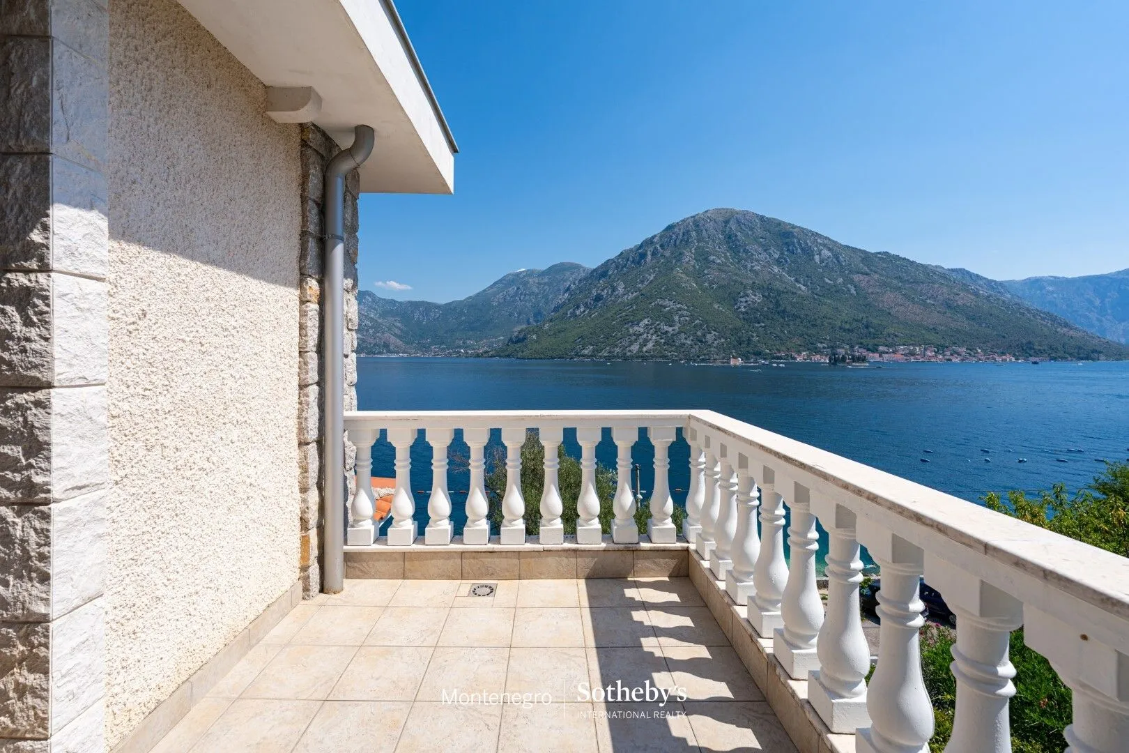 Sale, house, 235m², Kostanjica, Kotor