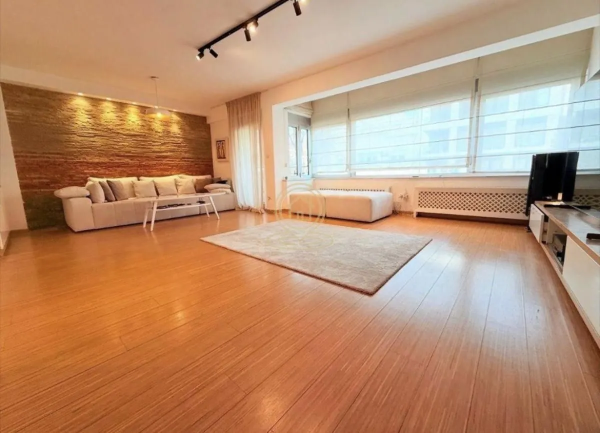 Izdavanje, trosoban stan, 102m², Vračar Hram, Vračar Sve Podlokacije