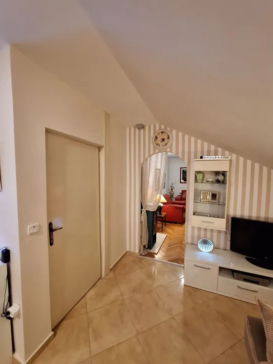 Rent, house, 75m², Donja Gorica, Podgorica
