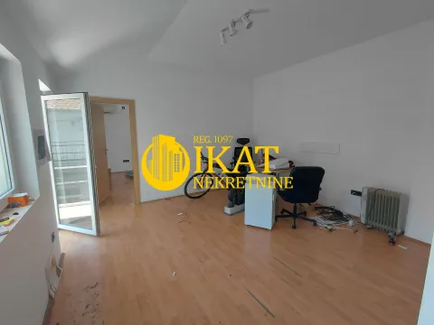 Prodaja, četvorosoban stan, 127m², Stari Grad, Beograd - image 8