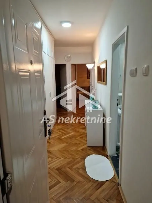 Rent, three bedroom apartment, 73m², Slavija, Vračar Sve Podlokacije