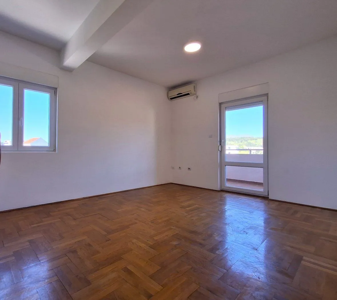 Prodaja, stan, 74m², Drač, Podgorica