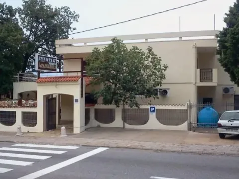 Prodaja, poslovni prostor, 270m², Budva, Crna Gora - image 1