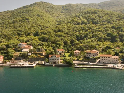 Rent, house, 350m², Kostanjica, Kotor - image 15