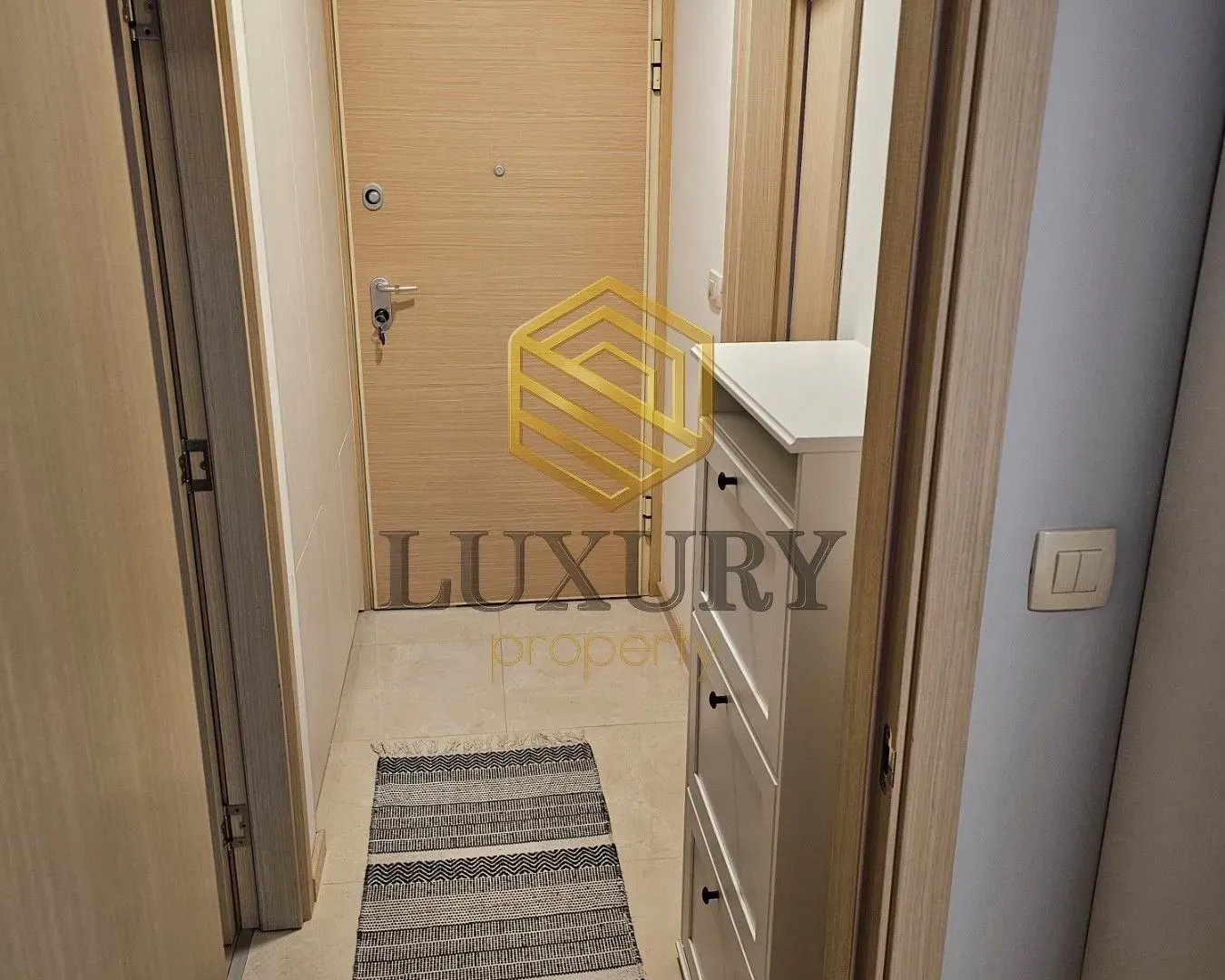 Izdavanje, jednosoban stan, 46m², City Kvart, Podgorica