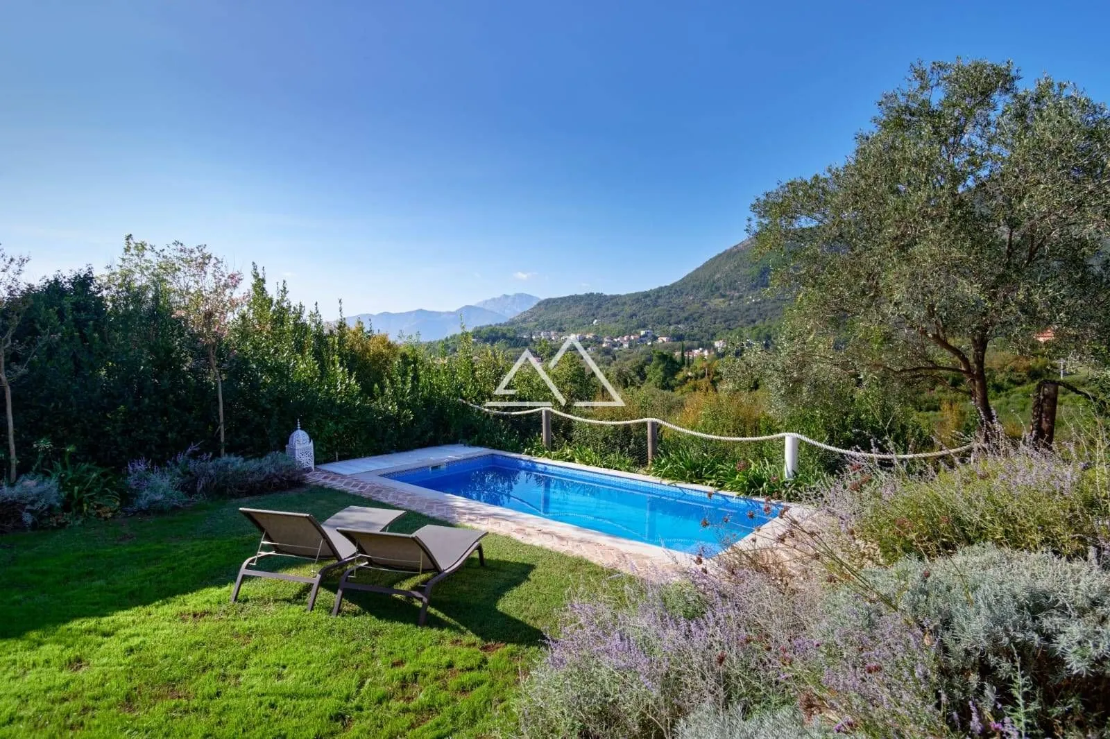 Sale, two bedroom apartment, 158m², Tivat, Crna Gora