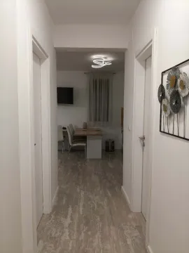 Rent, one bedroom apartment, 63m², Donja Lastva, Tivat - image 10