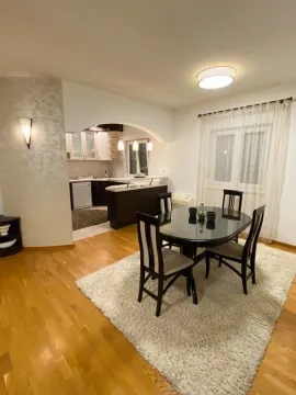 Izdavanje, trosoban stan, 120m², City Kvart, Podgorica - image 8