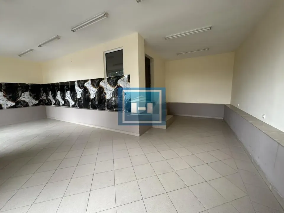 Rent, office space, 59m², Ćuprija, Srbija