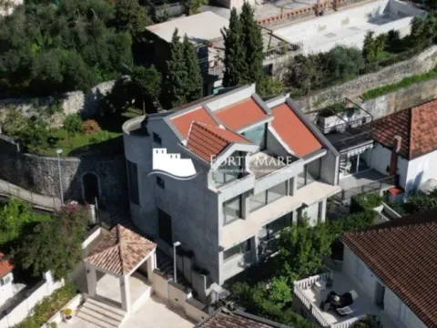 Prodaja, kuća, 264m², Herceg Novi, Crna Gora - image 9