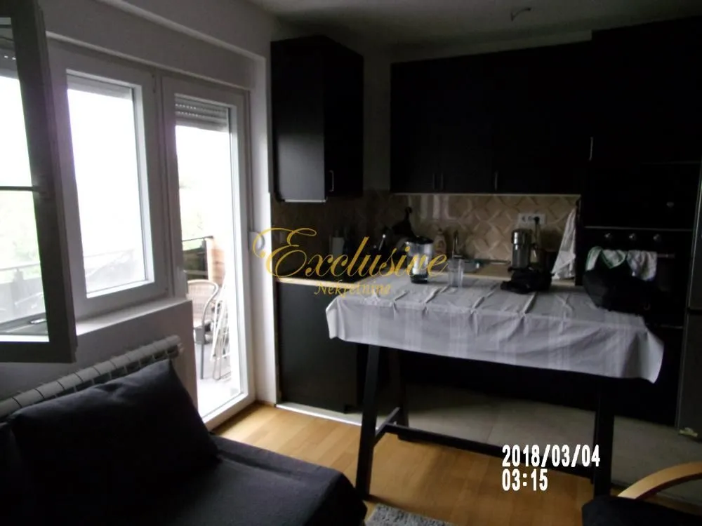 Prodaja, trosoban stan, 61m², Ledine, Beograd