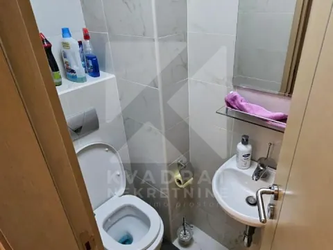 Izdavanje, poslovni prostor, 100m², Preko Morače, Podgorica - image 5