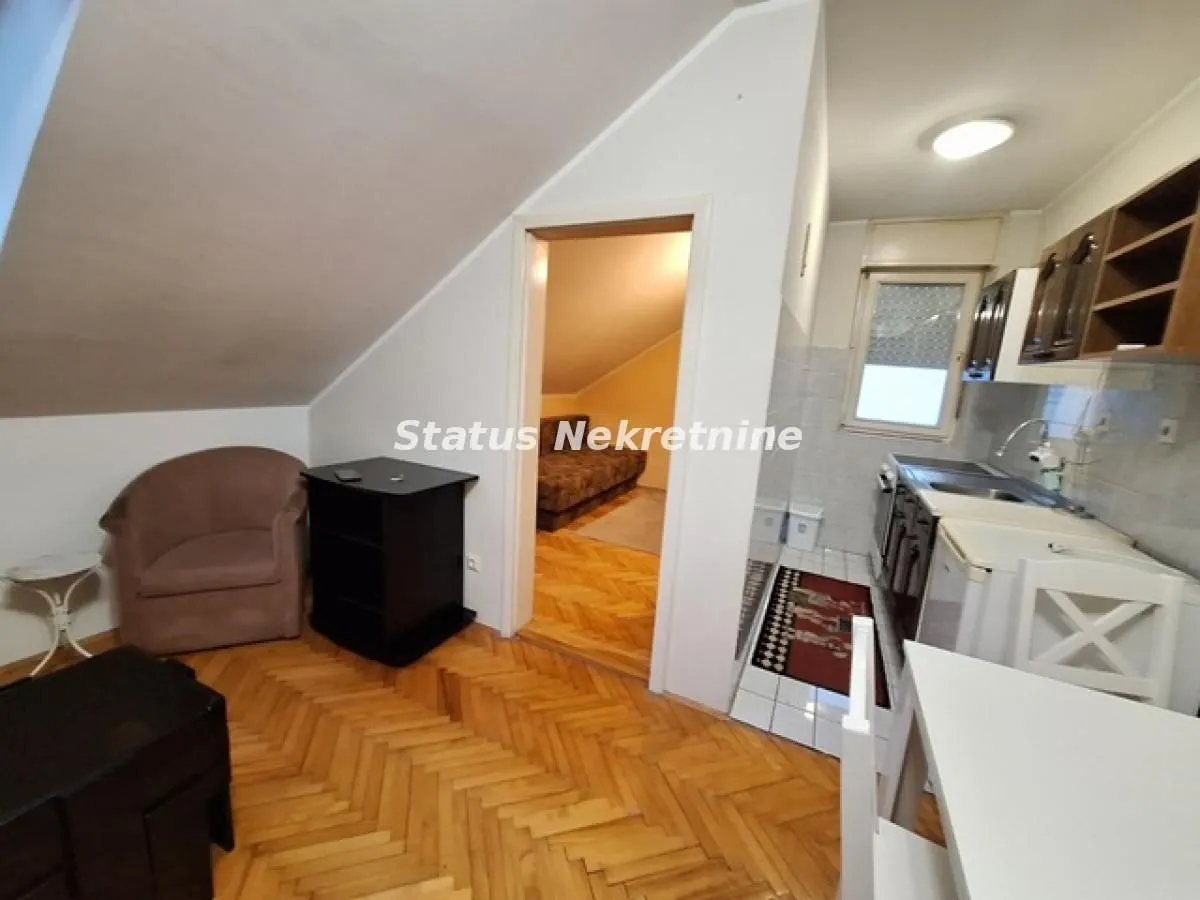 Izdavanje, jednosoban stan, 36m², Grbavica, Novi Sad Sve Podlokacije