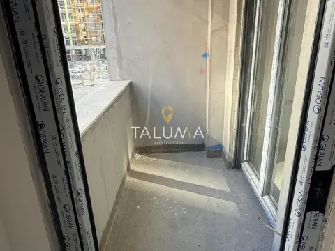 Prodaja, jednosoban stan, 43m², Stari Aerodrom, Podgorica - image 3