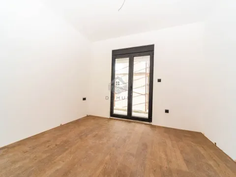 Izdavanje, poslovni prostor, 45m², Centar, Podgorica - image 4