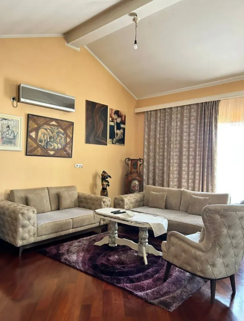 Izdavanje, dvosoban stan, 120m², Seljanovo, Tivat