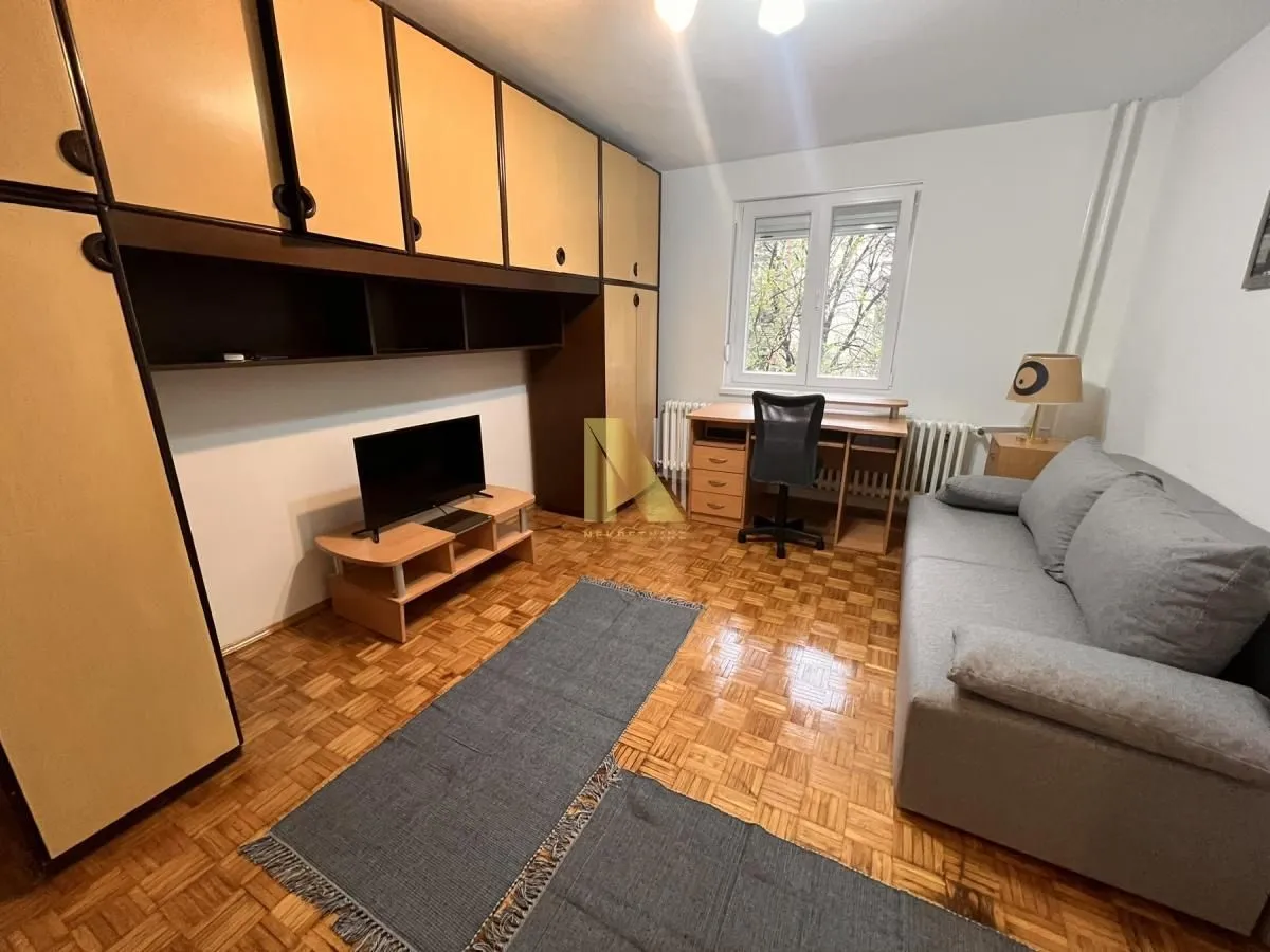 Izdavanje, jednosoban stan, 37m², Sajmište, Novi Sad