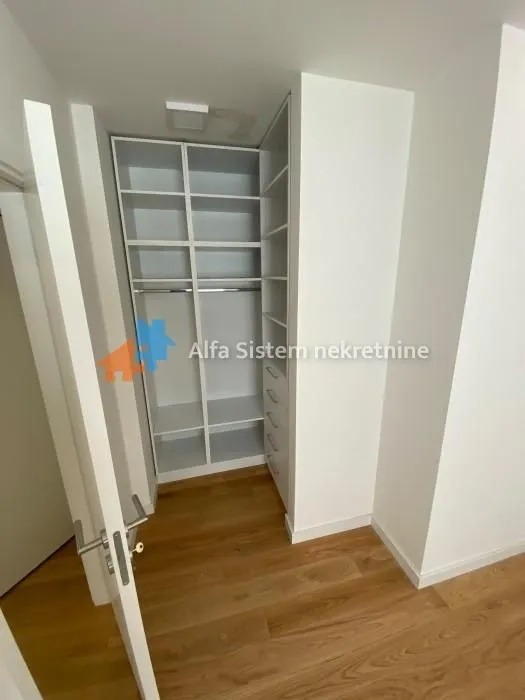 Izdavanje, trosoban stan, 52m², Lekino Brdo, Voždovac Sve Podlokacije