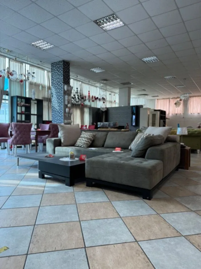 Rent, office space, 2500m², Zeta, Podgorica