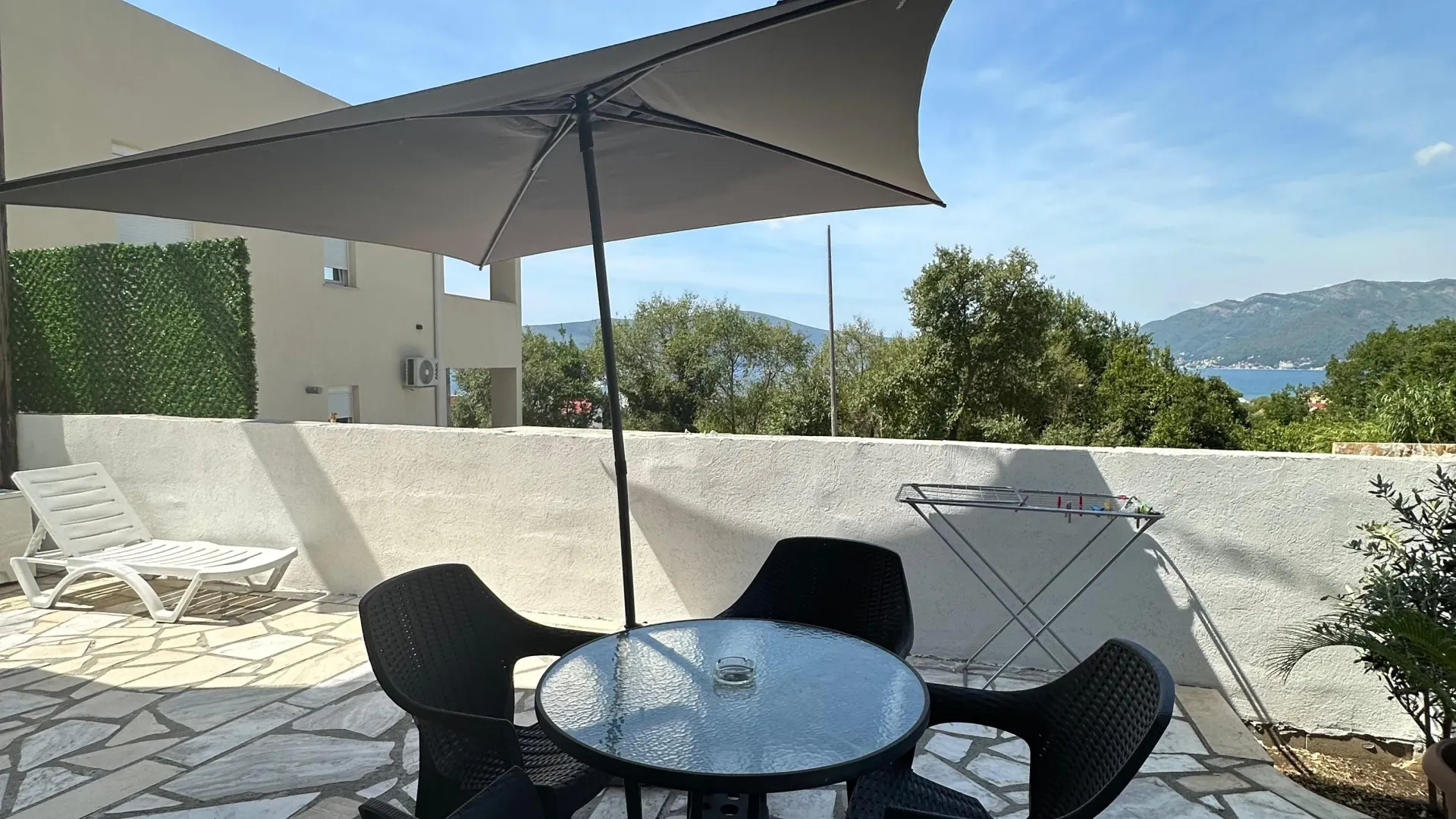 Rent, two bedroom apartment, 50m², Mažina, Tivat