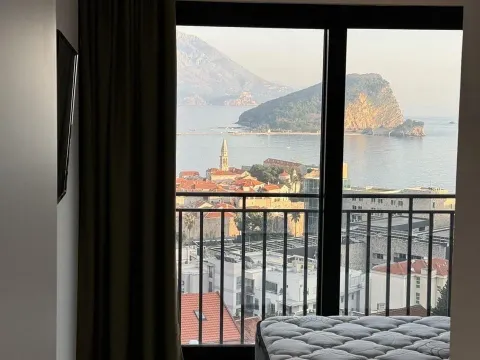 Prodaja, trosoban stan, 245m², Centar, Budva - image 2