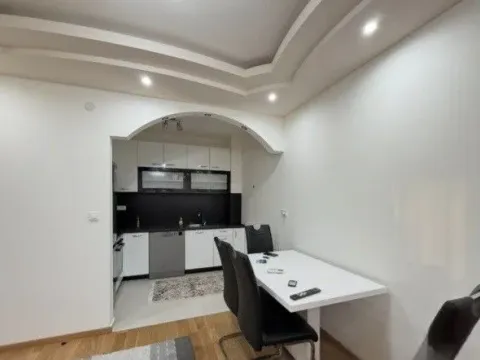 Izdavanje, jednosoban stan, 50m², City Kvart, Podgorica - image 5