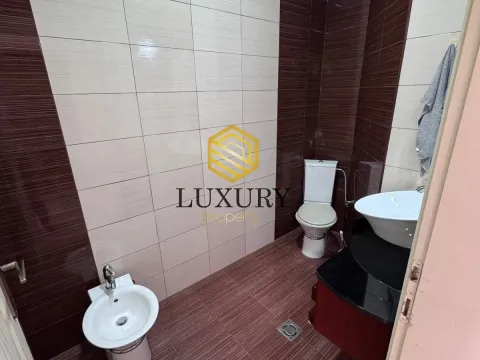 Izdavanje, kuća, 330m², Zeta, Podgorica - image 18