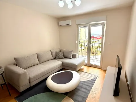Rent, one bedroom apartment, 42m², Pobrežje, Podgorica - image 3