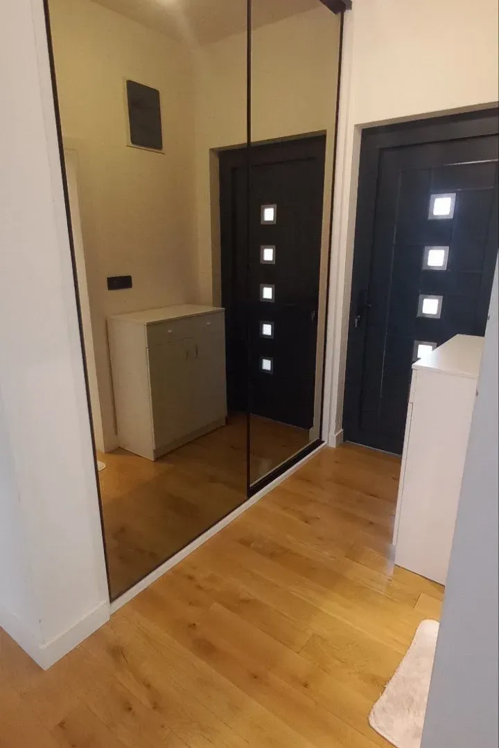 Izdavanje, kuća, 180m², Gornja Gorica, Podgorica