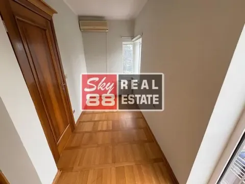 Izdavanje, kuća, 250m², Savski Venac, Beograd - image 12