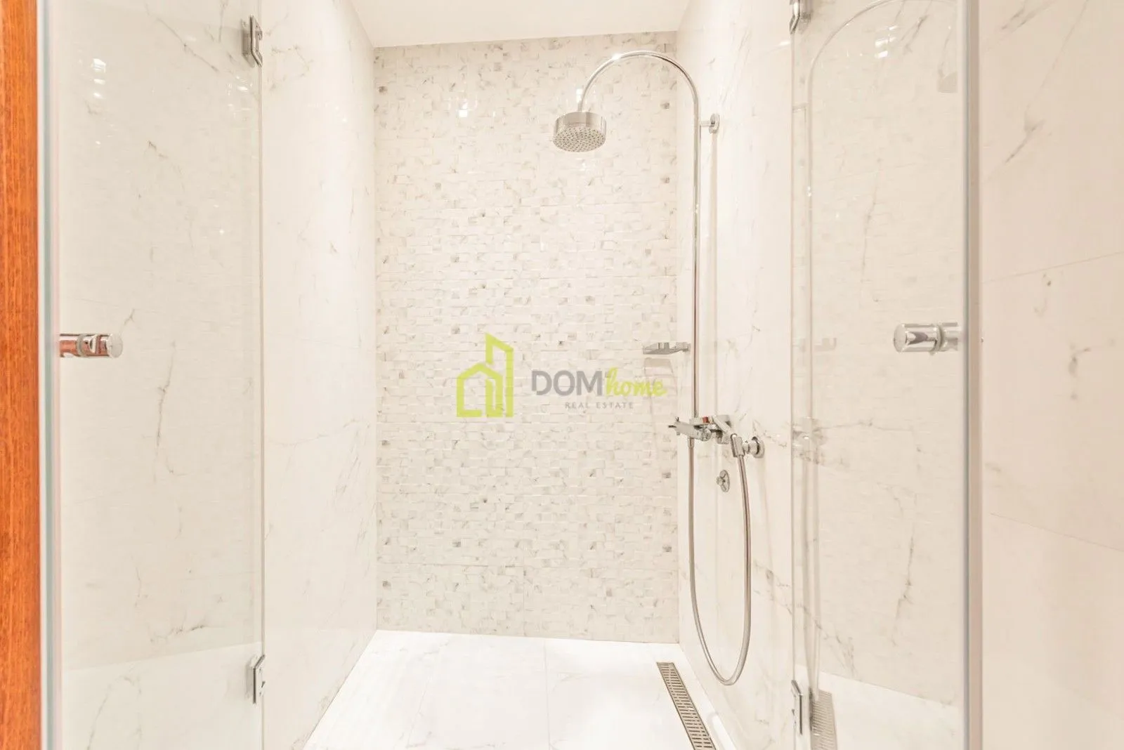 Prodaja, trosoban stan, 127m², Momišići, Podgorica