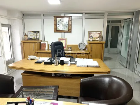 Sale, office space, 109m², Niš, Srbija - image 4