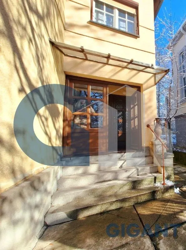 Prodaja, trosoban stan, 75m², Profesorska Kolonija, Palilula Sve Podlokacije