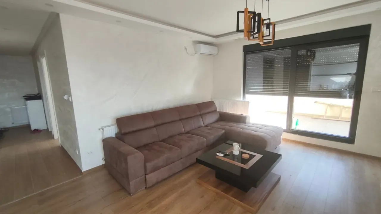 Prodaja, dvosoban stan, 78m², Lagator, Loznica