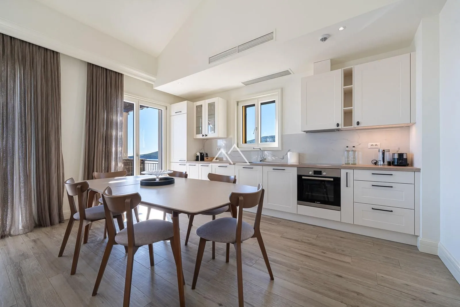 Prodaja, dvosoban stan, 113m², Luštica Bay, Tivat