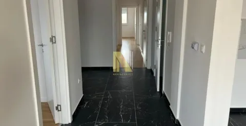 Prodaja, četvorosoban stan, 169m², Petrovaradin, Novi Sad - image 16