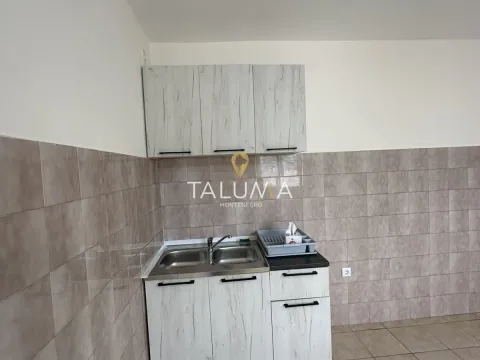 Izdavanje, jednosoban stan, 60m², Tološi, Podgorica - image 3