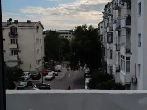 Izdavanje, dvosoban stan, 70m², Preko Morače, Podgorica - image 9