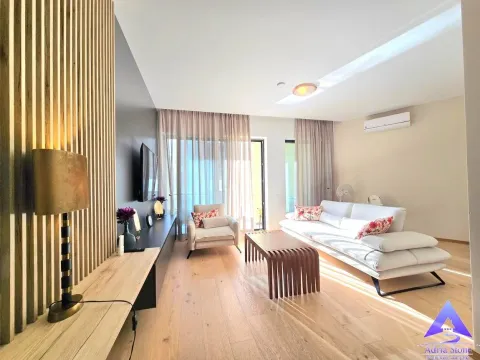 Prodaja, dvosoban stan, 79m², Bečići, Budva - image 5