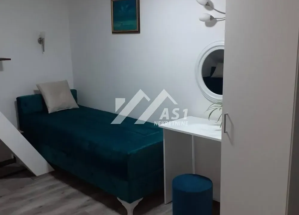 Izdavanje, stan, 30m², Centar, Novi Sad