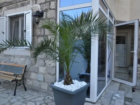 Prodaja, trosoban stan, 110m², Prčanj, Kotor - image 17