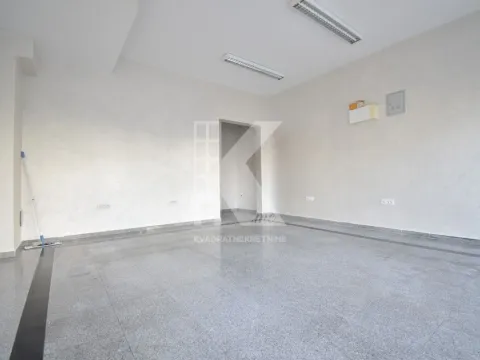 Rent, office space, 43m², Stari Aerodrom, Podgorica - image 1