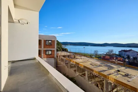 Prodaja, trosoban stan, 93m², Centar, Tivat - image 7